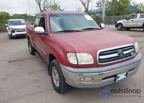 2000 Toyota Tundra Sr5 V8 z USA, uszkodzony, nr VIN 5TBRT3417YS053962